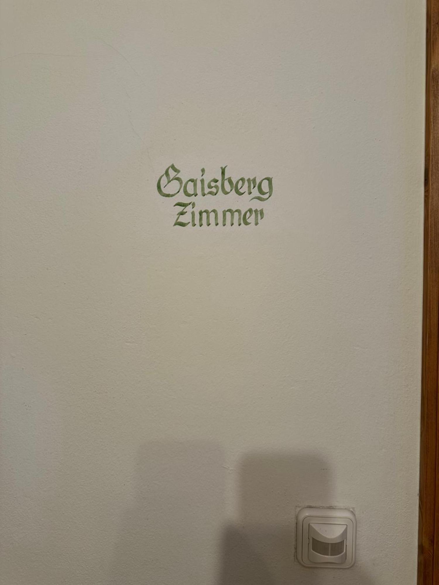 Esterer Grödig Buitenkant foto